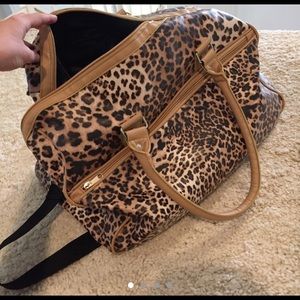 CHEETAH PRINT DUFFEL BAG!